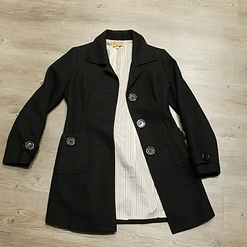 Coat - Picture 2 of 2